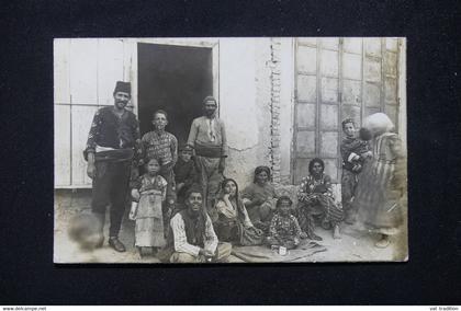 POLOGNE - Carte postale photo d'une famille, écrite en Allemand par un Soldat en 1912 - L 80573