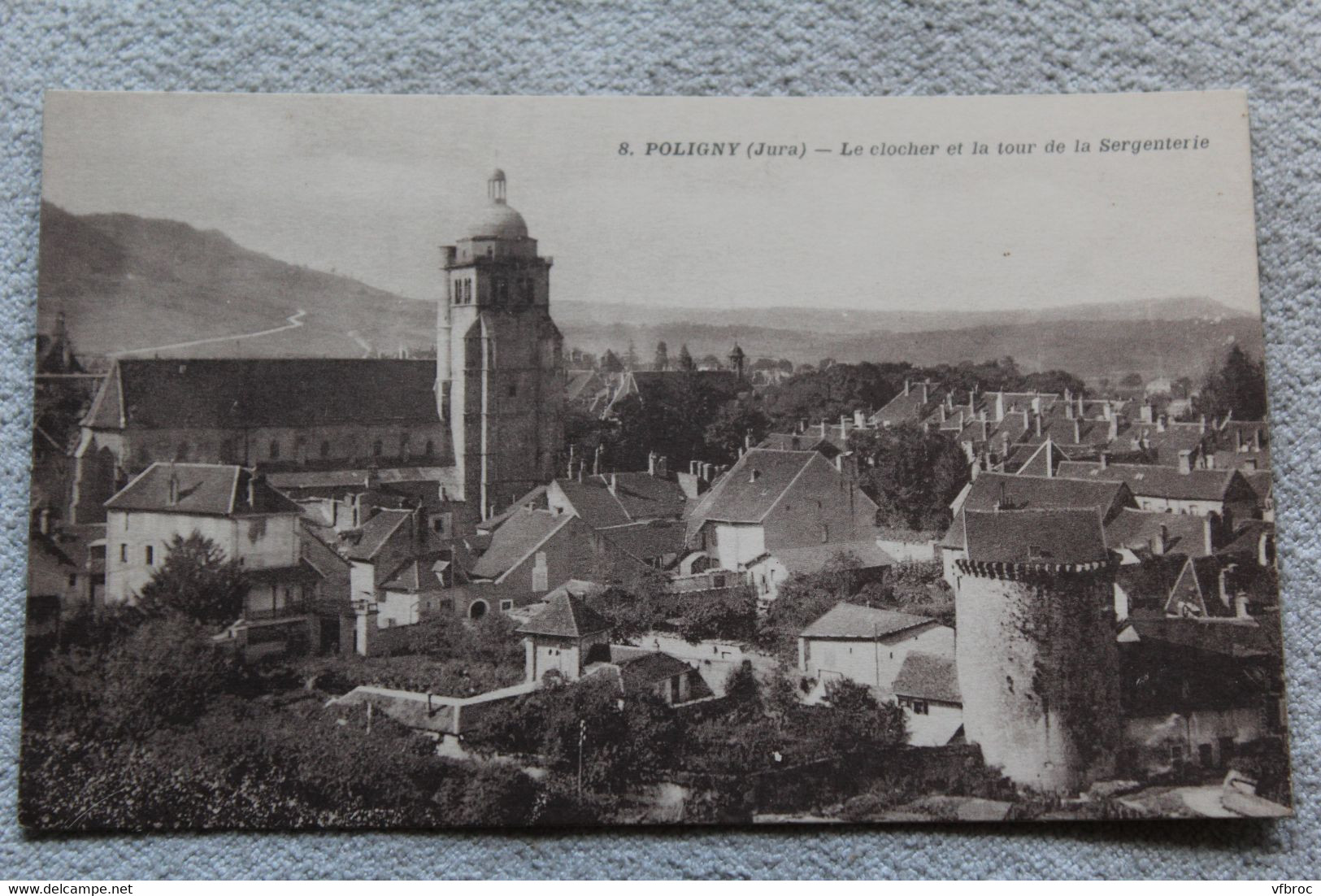 Poligny, le clocher et la tour de la Sergenterie, Jura 39