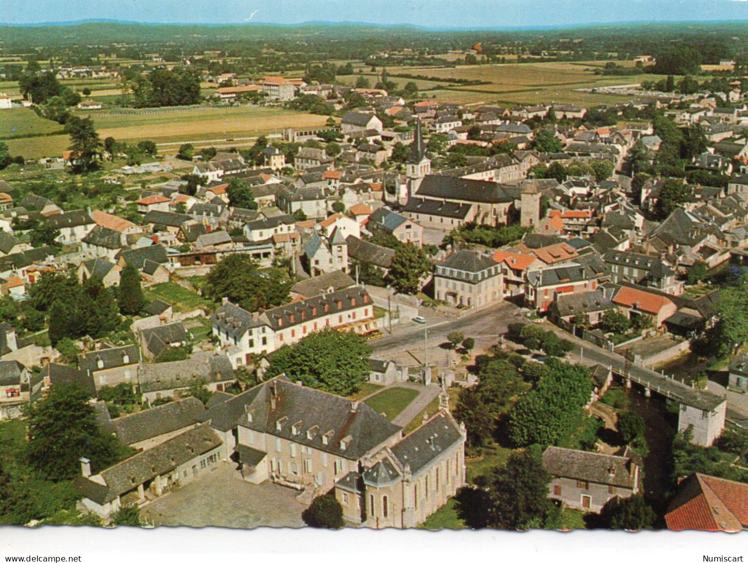 Pontacq vue aérienne du Village