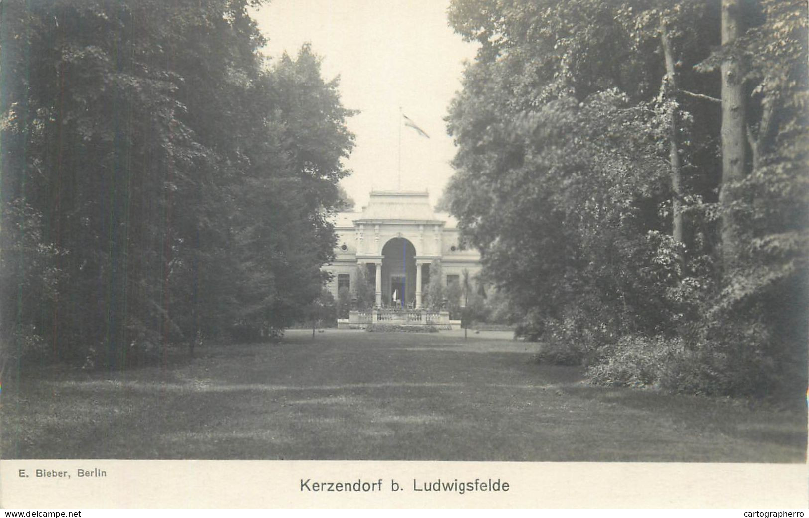 Postcard Germany Kerzendorf b. Ludwigsfelde