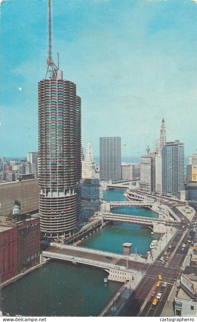 Postcard United States > IL - Illinois > Chicago Marina towers