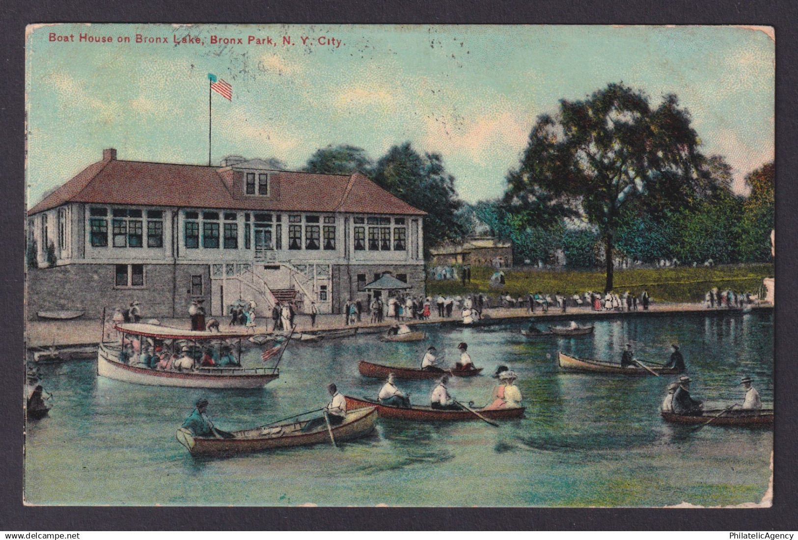 Postcard, United States, New York City NY, Boat House on Bronx Lake, Bronx Park