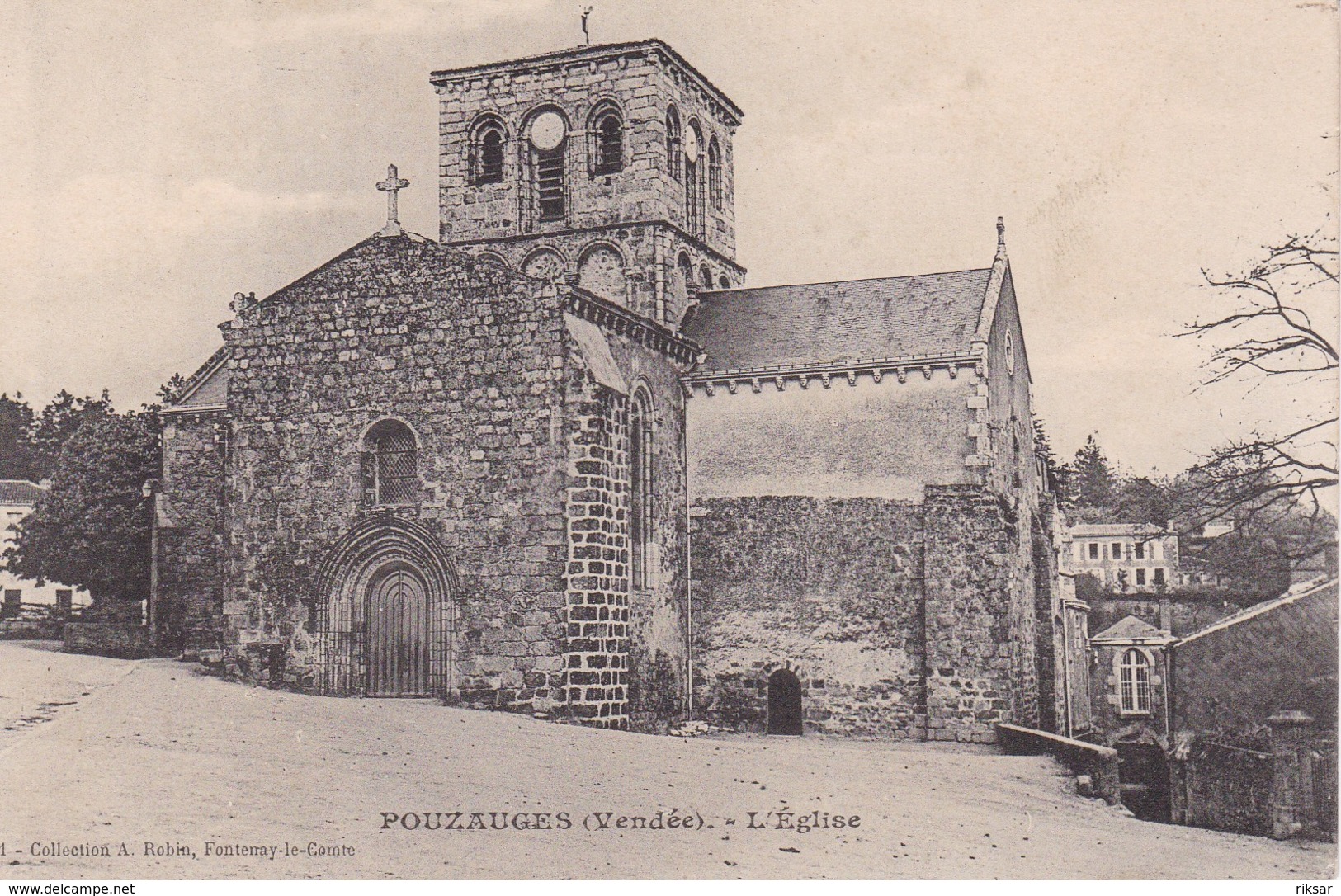 POUZAUGES