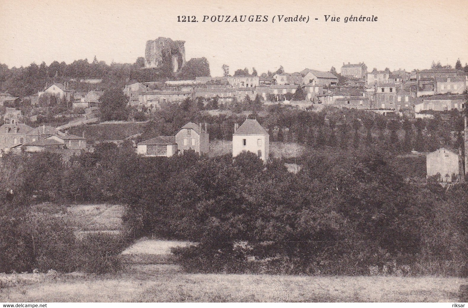 POUZAUGES