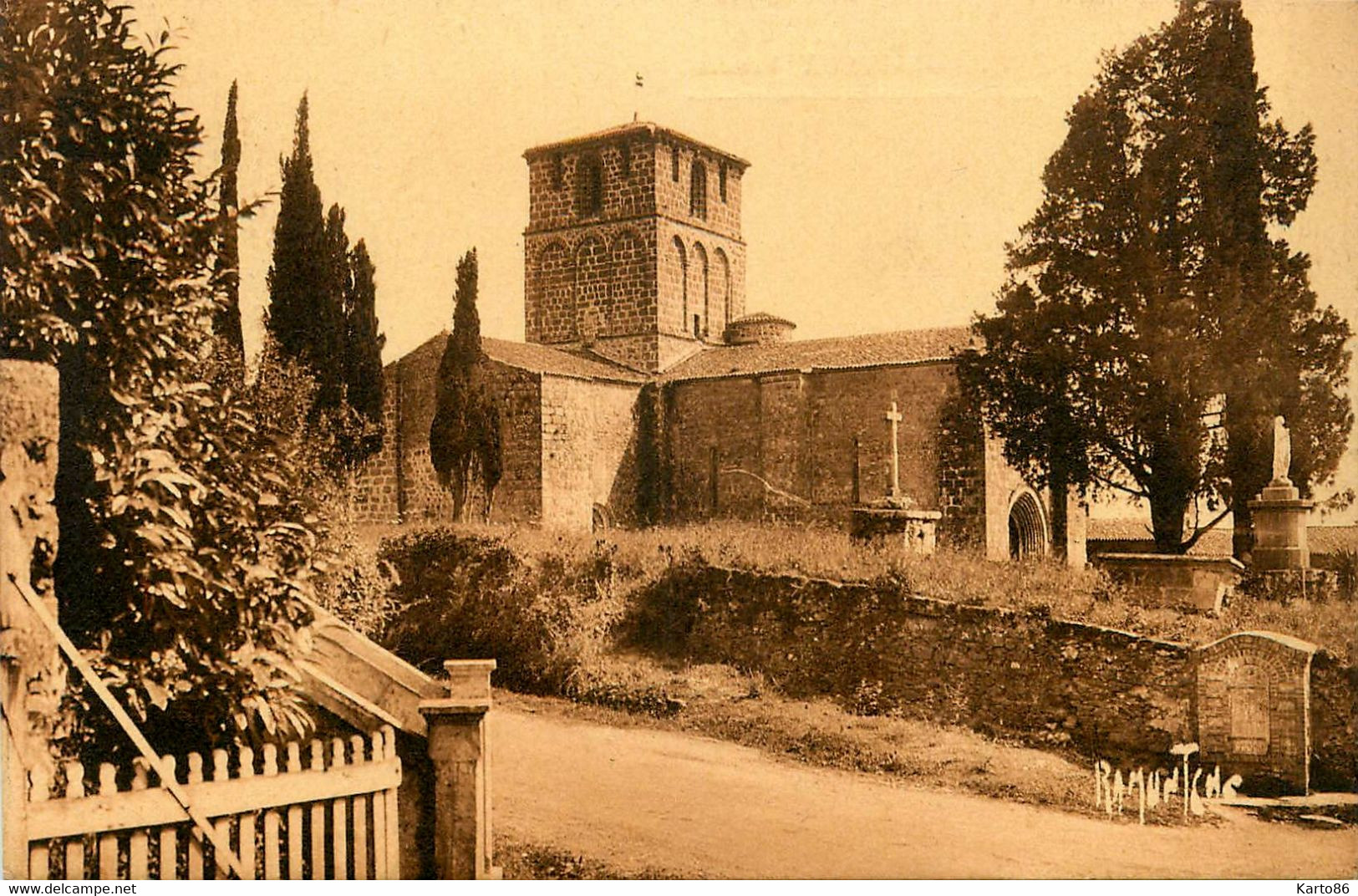 pouzauges * église de pouzauges le vieux