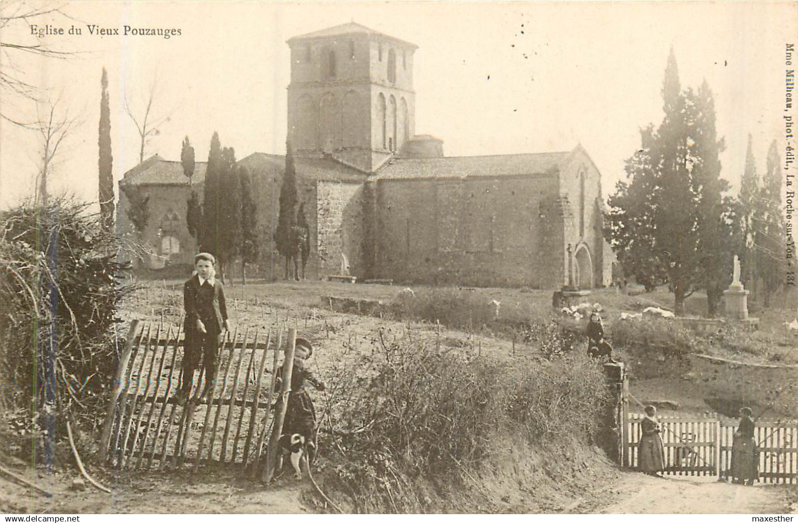 POUZAUGES église du vieux Pouzauges