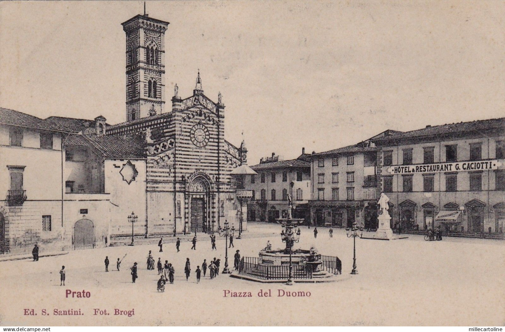 # PRATO: PIAZZA DEL DUOMO