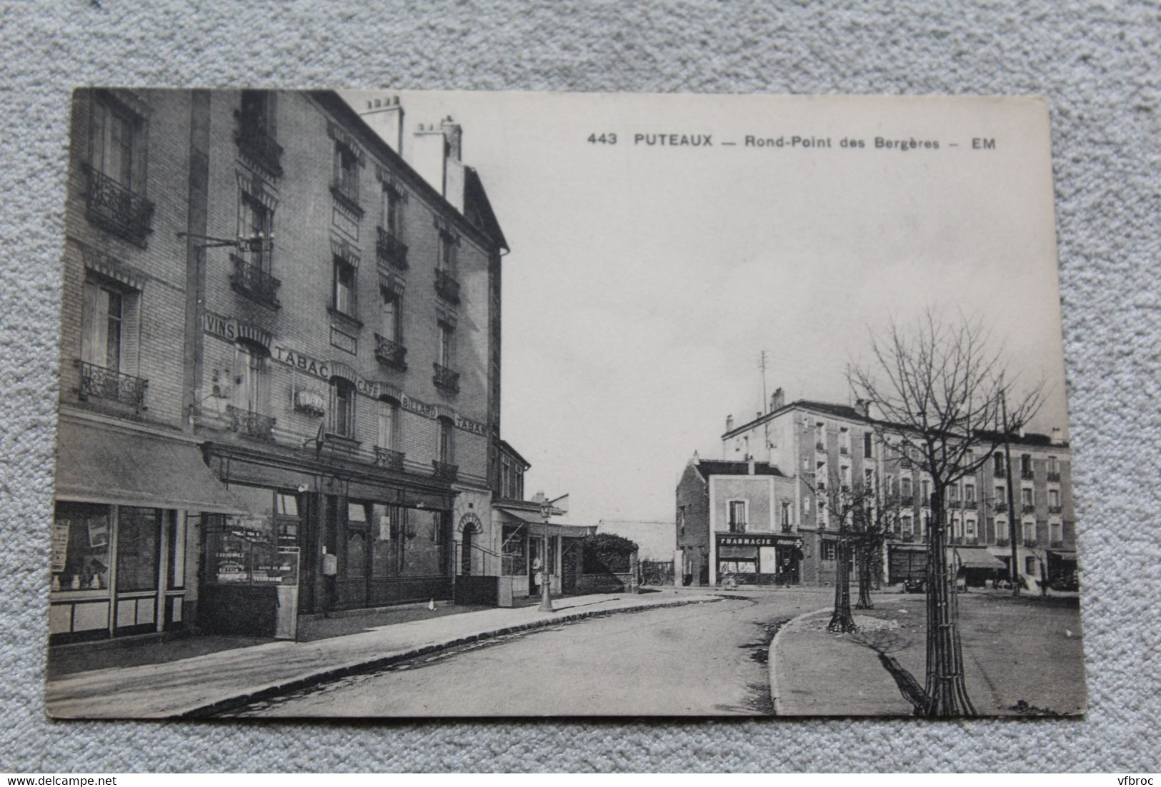 Puteaux, rond point des Bergères, hauts de Seine 92