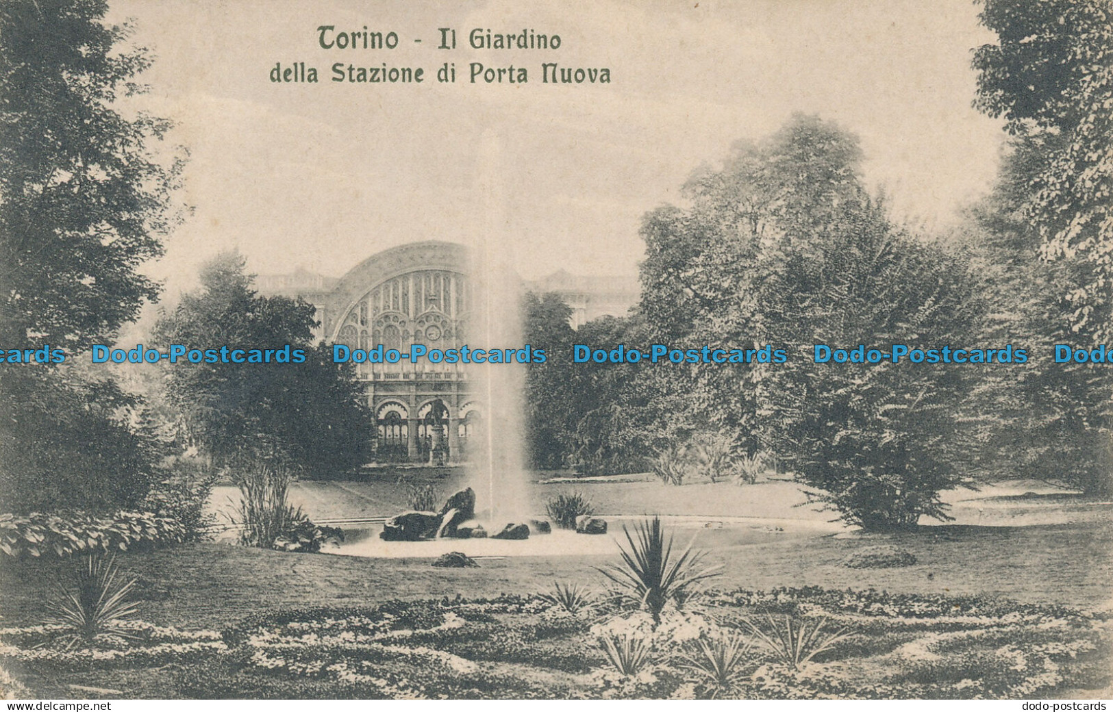 R030160 Torino. Il Giardino della Stazione di Porta Nuova