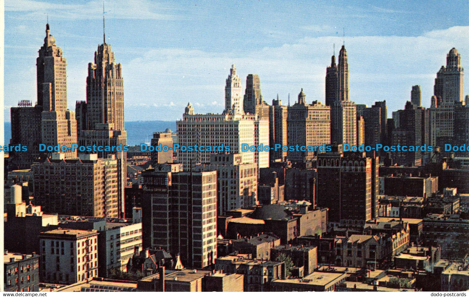 R054189 Chicago Skyline Looking Southerly from Chicago Avenue with Lake Michigan