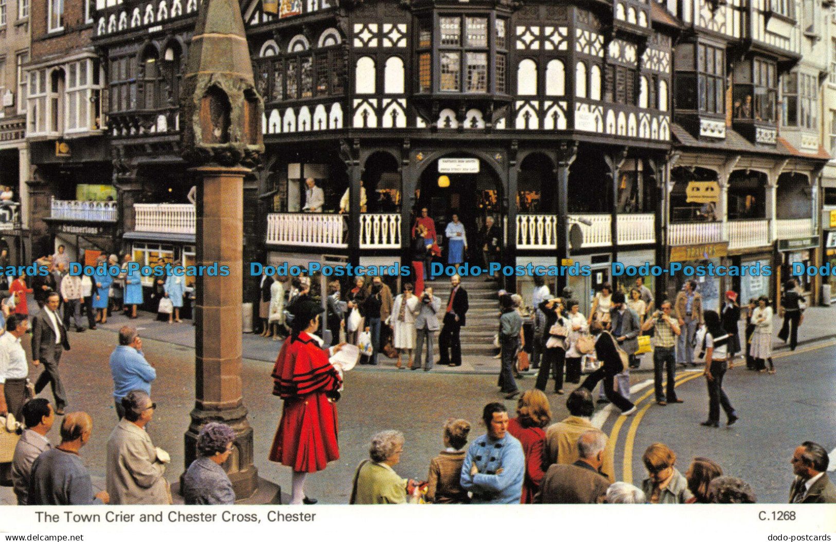 R070475 The Town Crier and Chester Cross. Chester. Dennis