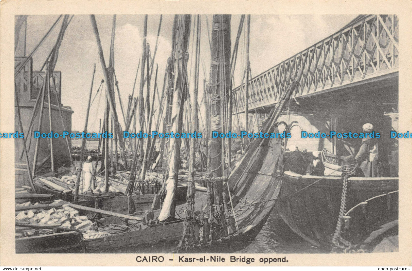 R081294 Cairo. Kasr el Nile Bridge oppend. The Cairo Postcard Trust. Serie 628