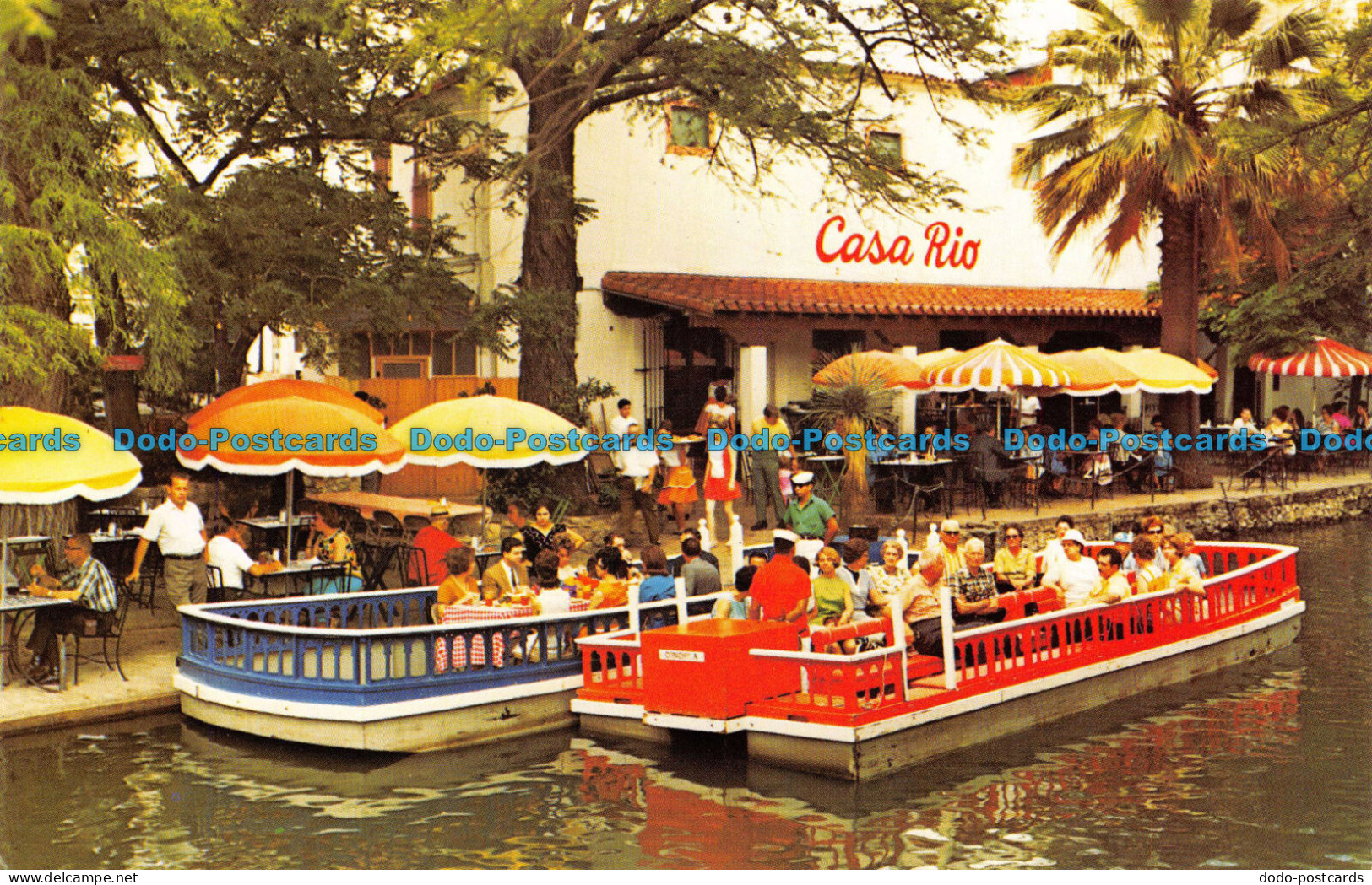 R081743 Famous Casa Rio Mexican Restaurant on the San Antonio River. San Antonio