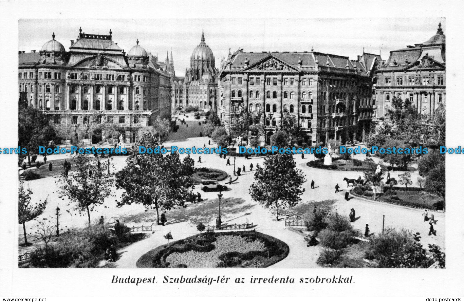 R083902 Budapest. The Liberty Square with the Irredent Statues. Karinger