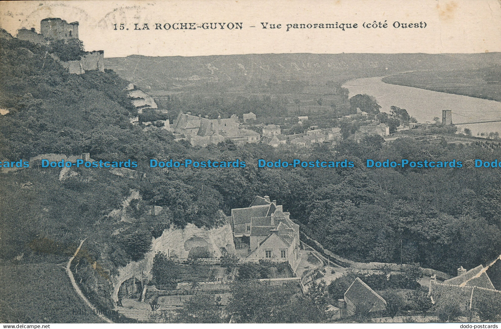 R095221 La Roche Guyon. Vue Panoramique