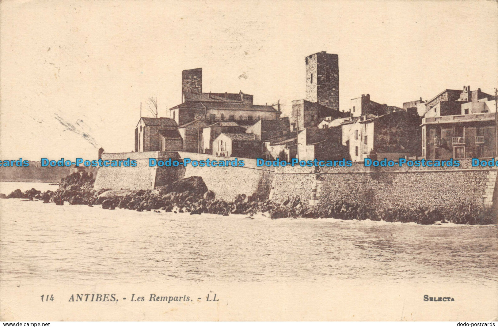 R149842 Antibes. les Remparts. Selecta. No 114