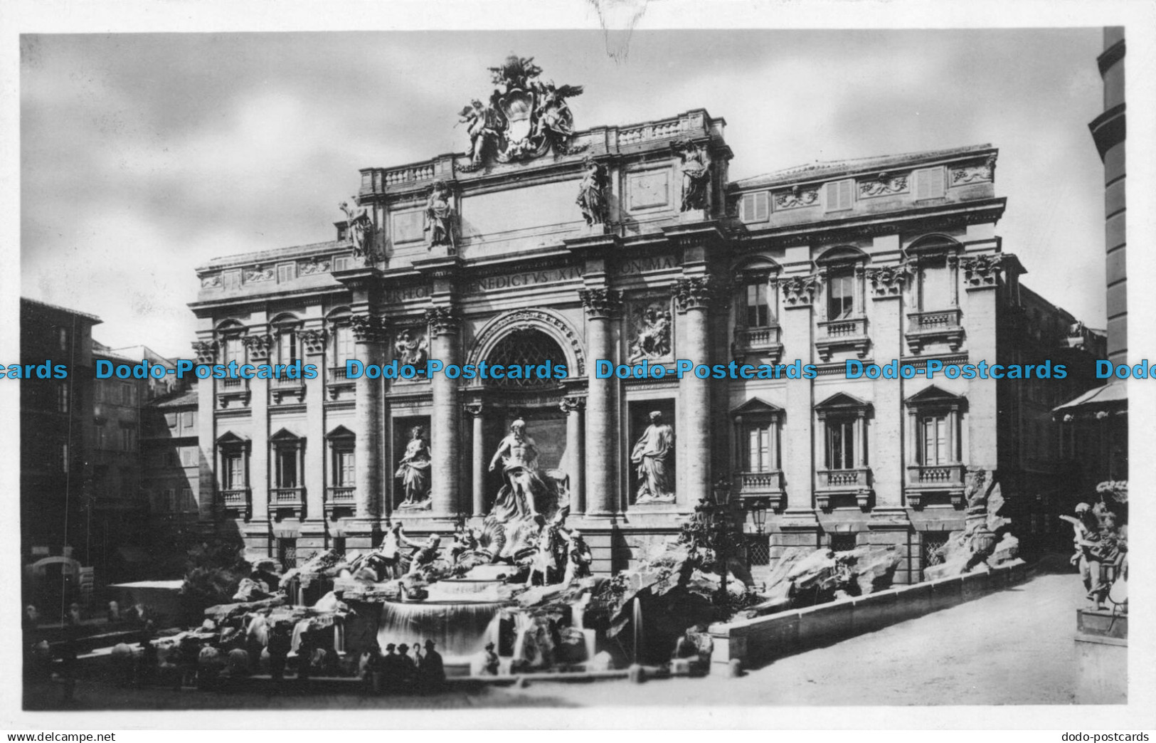 R157966 Roma. Fontana di Trevi. Fotofam