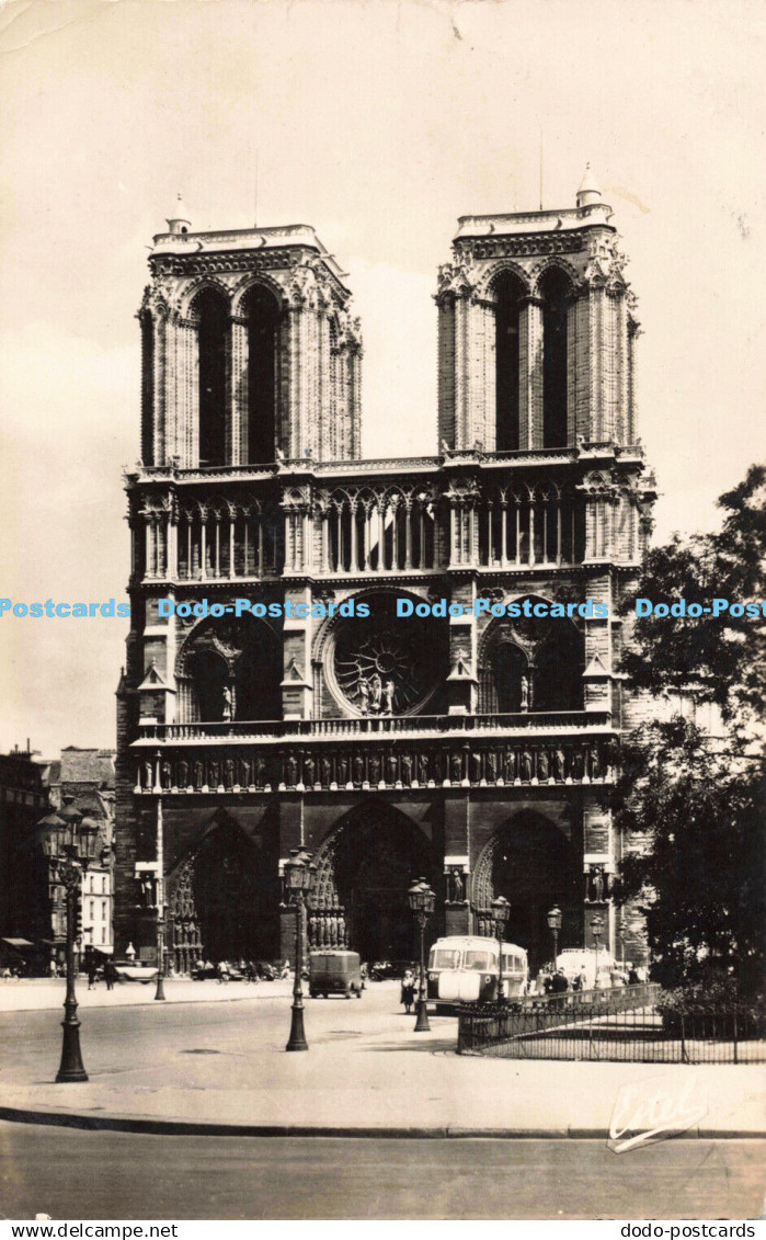 R195568 Paris Notre Dame de Paris Estel