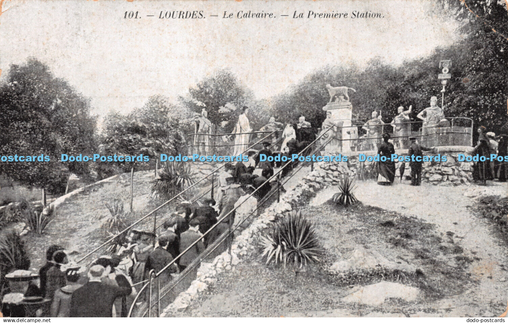 R230390 Lourdes Le Calvaire La Premiere Station Alliance Catholique A Lourdes No