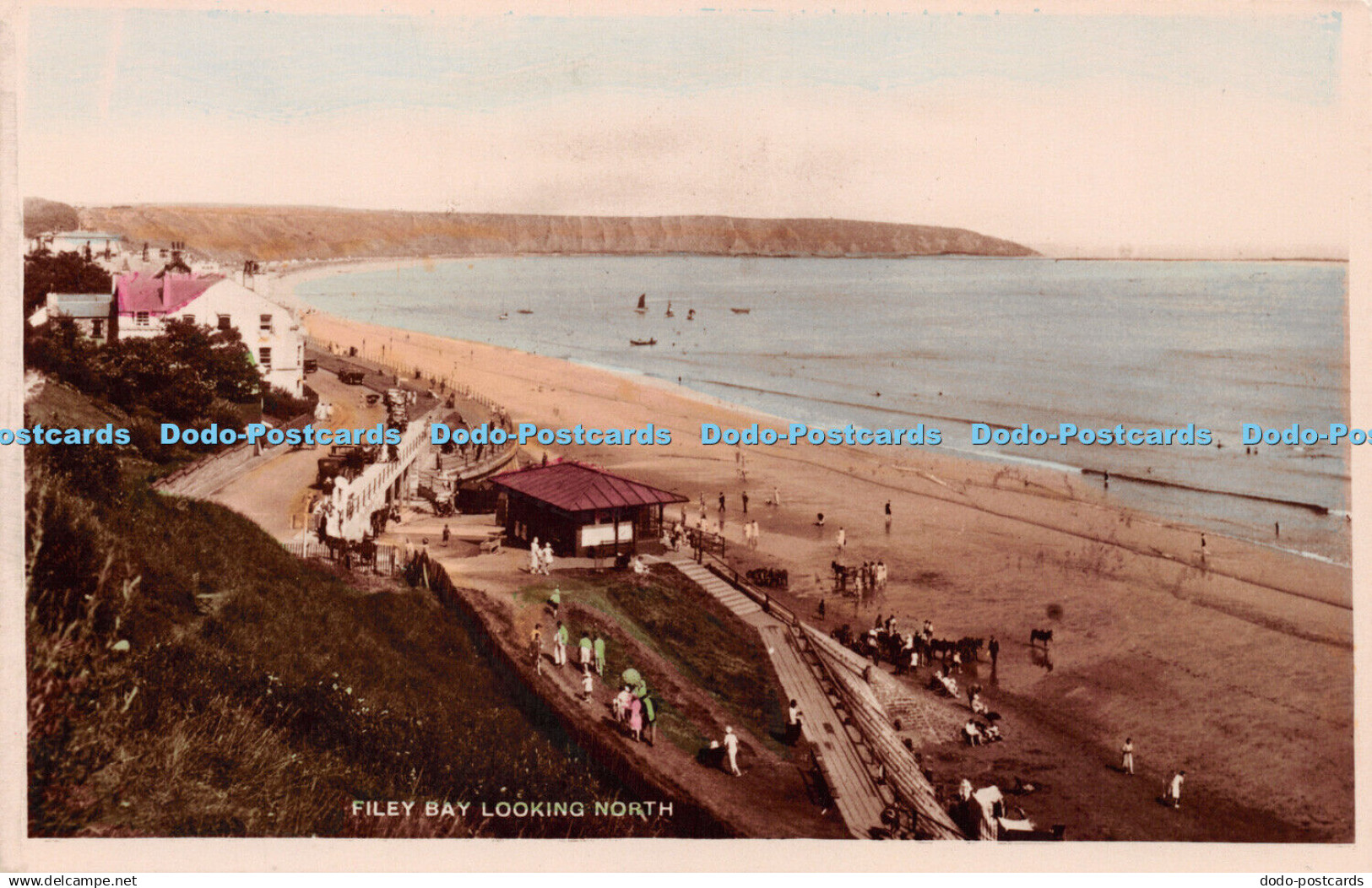 R236534 Filey Bay Looking North RP