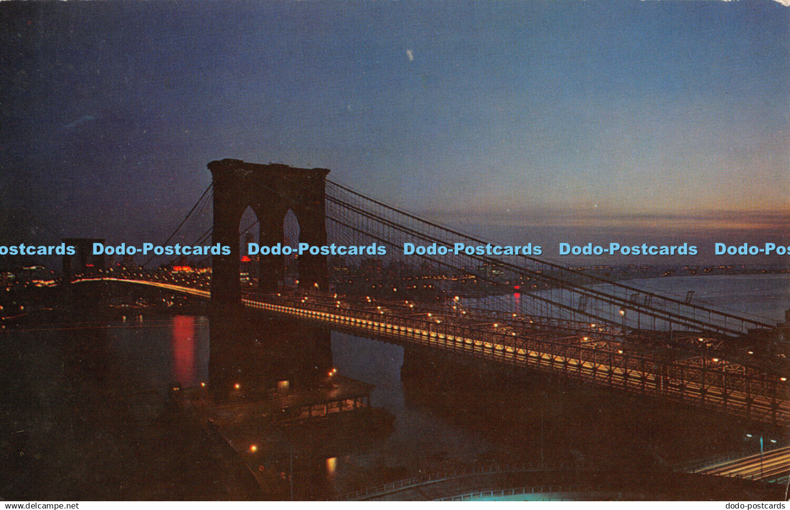 R286603 Brooklyn Bridge New York skyline Progressive Publications