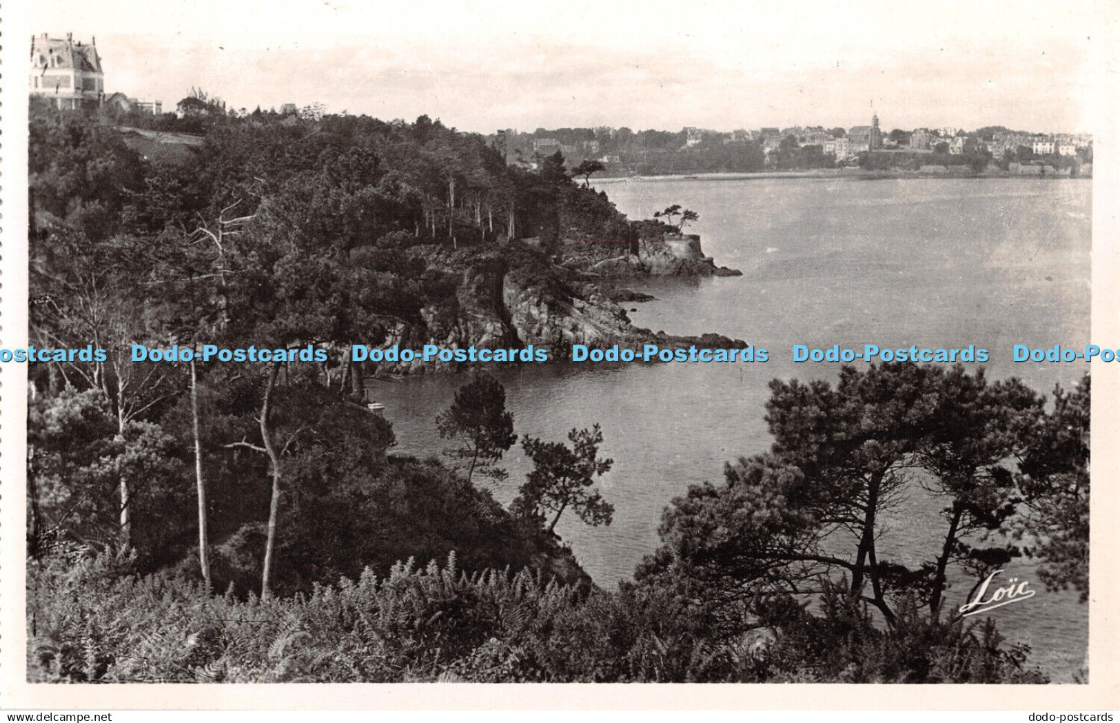 R329592 Cote D Emeraude Les Bords de la Rance Dinard la Vicomte Au Loin Dinard M