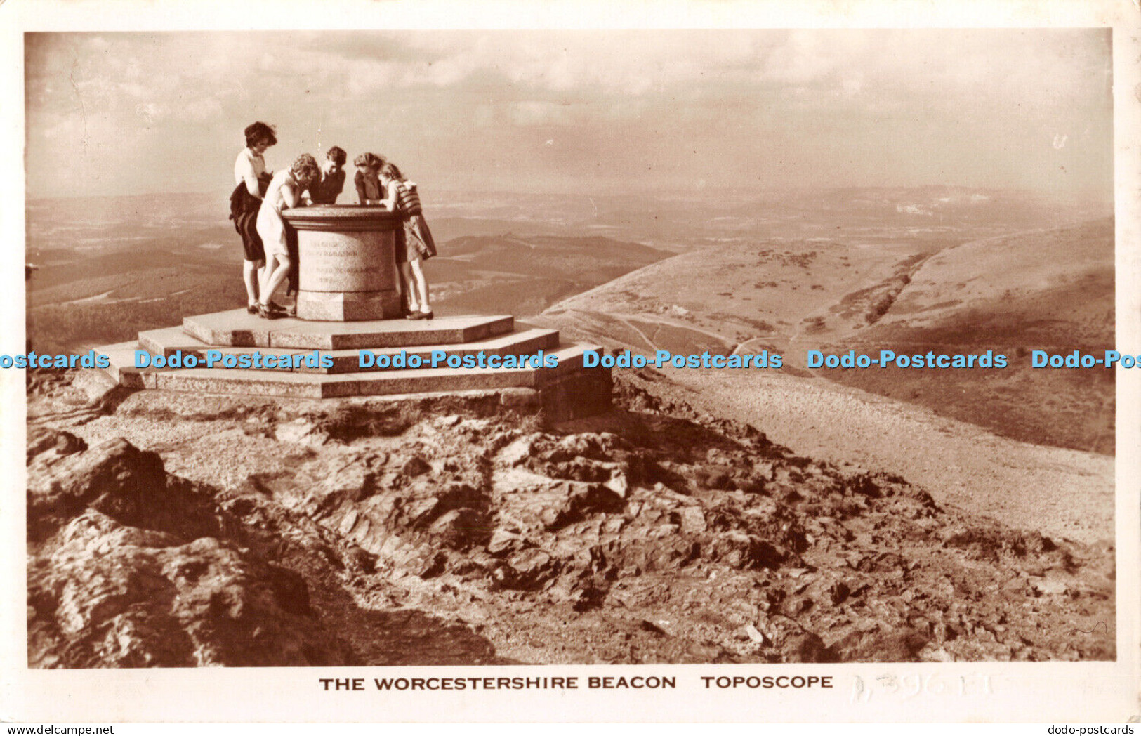 R358486 Toposcope The Worcestershire Beacon RP