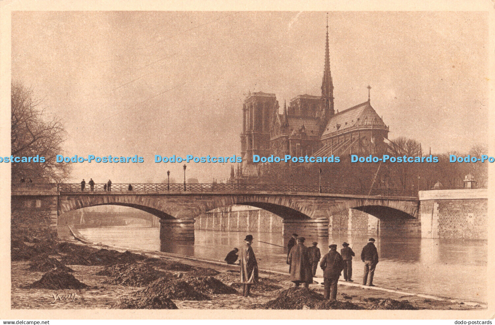 R373814 Paris En Flanant Notre Dame et le Pont de lArcheveche Church Notre Dame