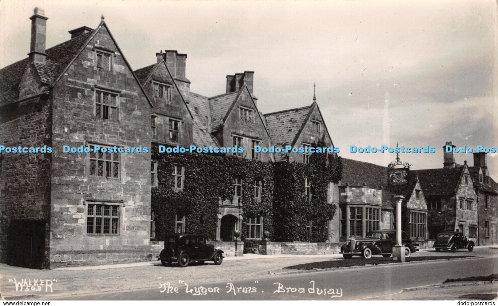 R417760 Broadway The Lygon Arms Walker Postcard