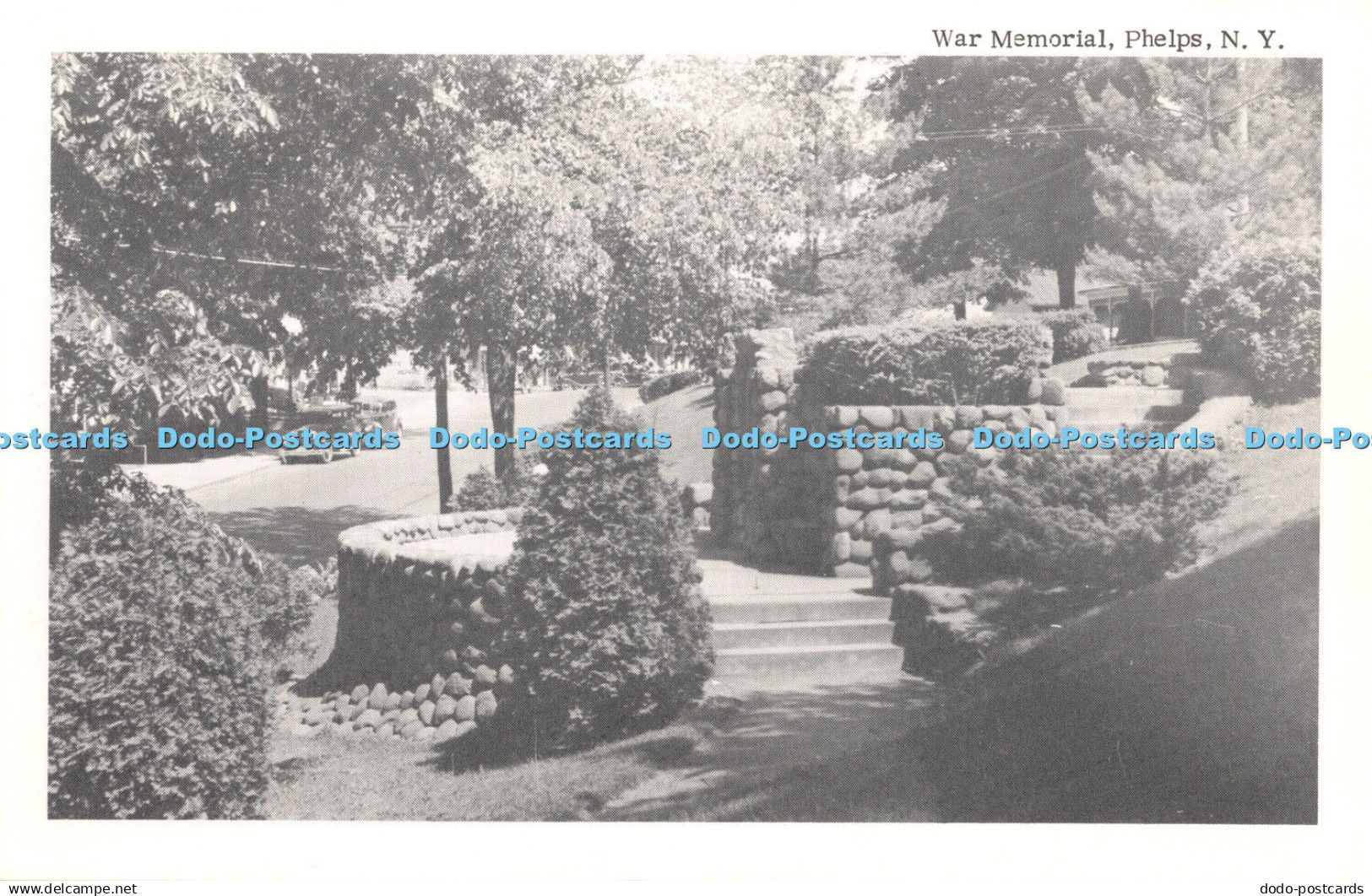 R458447 N Y Phelps War Memorial Merrimack Picture Post Card