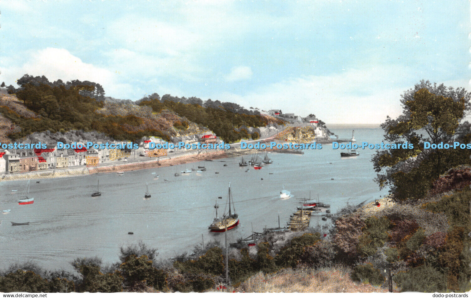 R460629 Saint Brieuc Le Port de Saint Brieuc sous la Tour Glatigny