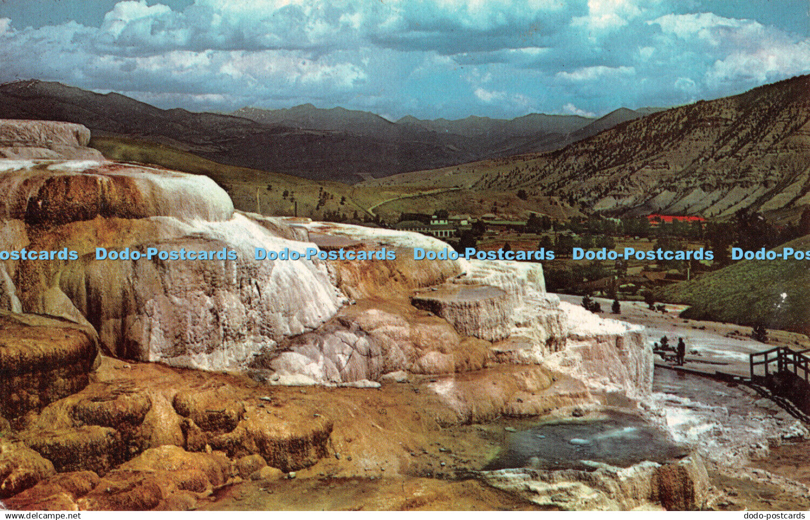 R492744 View of mammoth Yellowstone National Park Headquarters for Yellowstone P