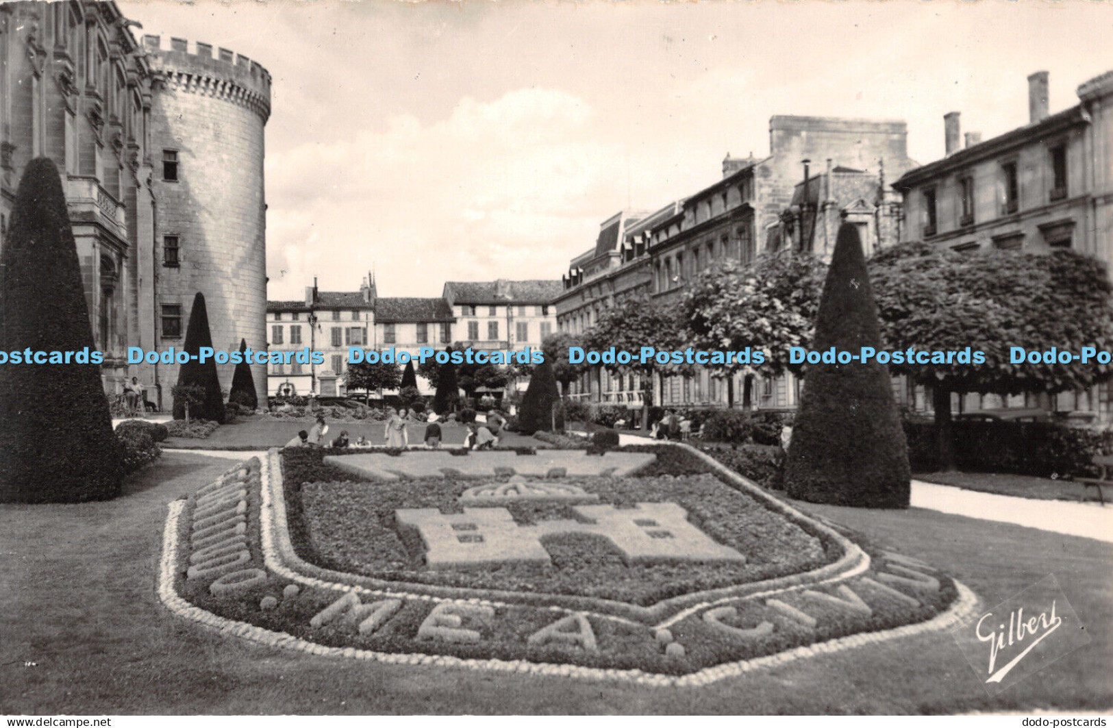 R513771 Angouleme Les Jardins de l Hotel de Ville Les Armes d Angouleme Charenta