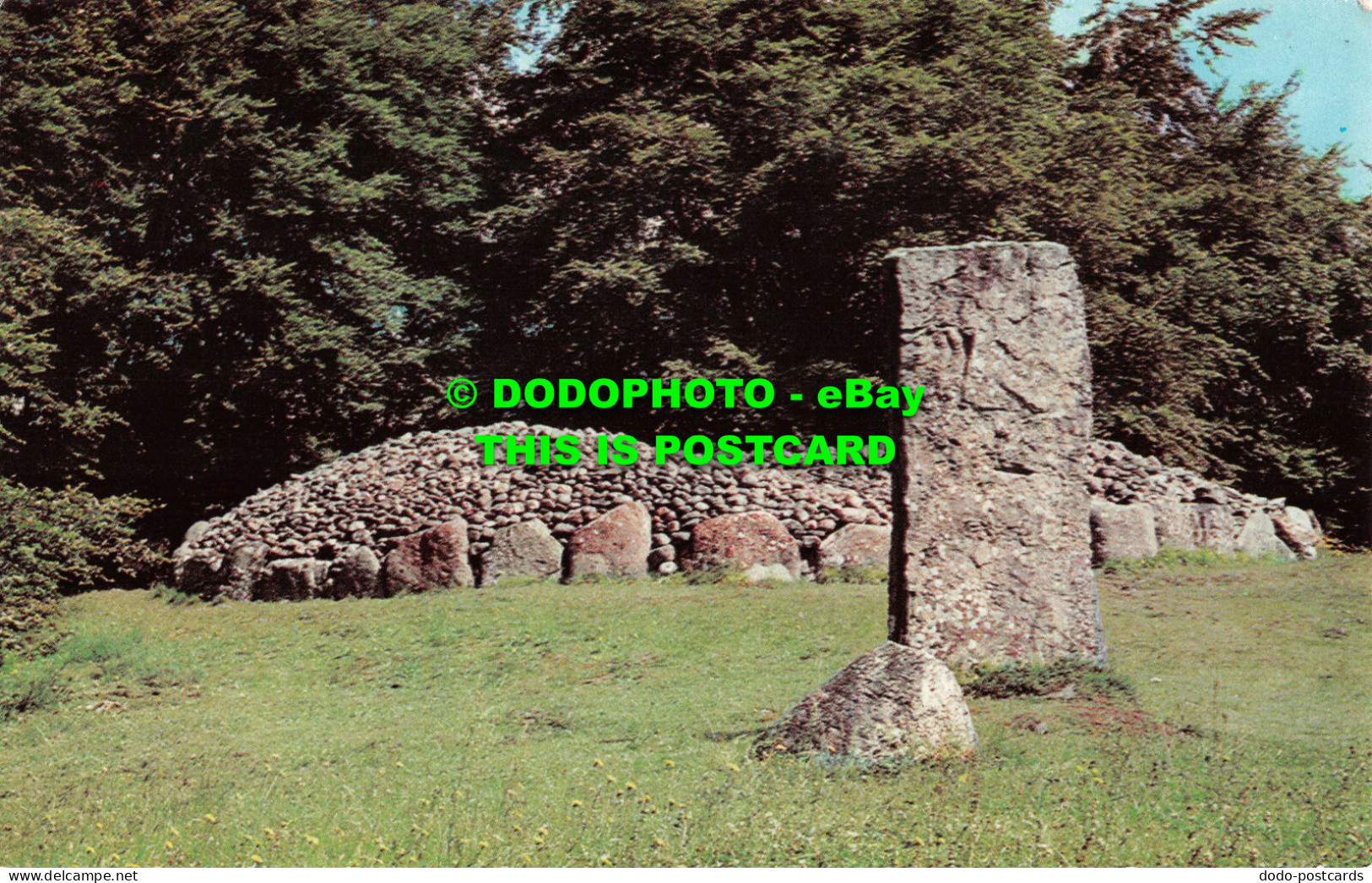 R536837 Clava Cairns Near Culloden. Photo Precision. Colourmaster International