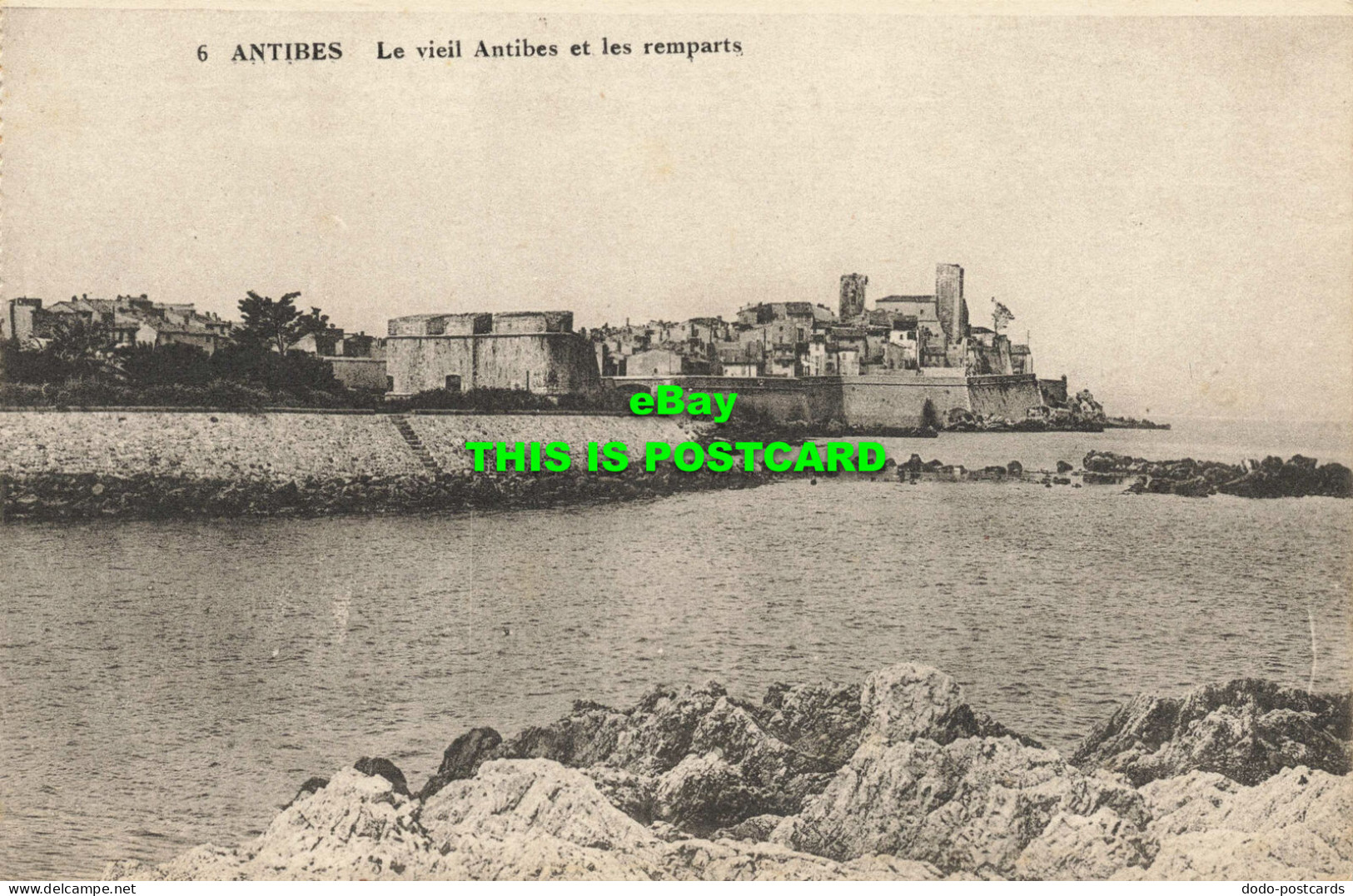 R597839 6. Antibes. Le vieil Antibes et les remparts. Arts Photomecaniques