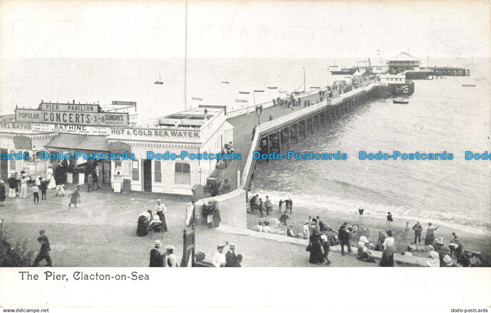 R665913 Clacton on Sea. The Pier