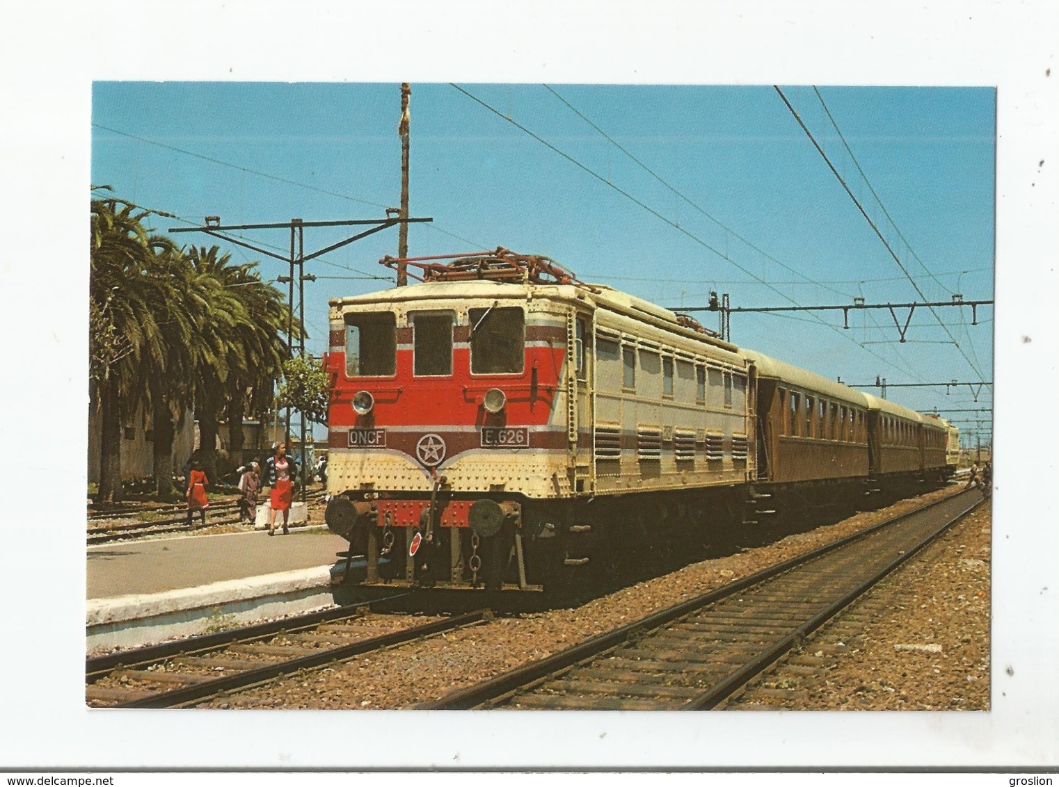 RABAT AGDAL SALE (MAROC) LOCOMOTIVES E-626 ET 622 SONT VUES EN AVRIL 1978 EN NOUVELLE DECORATION UNIFIEE (85)