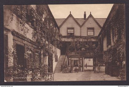 GREAT BRITAIN, Vintage postcard, New Inn Gloucester, Unposted