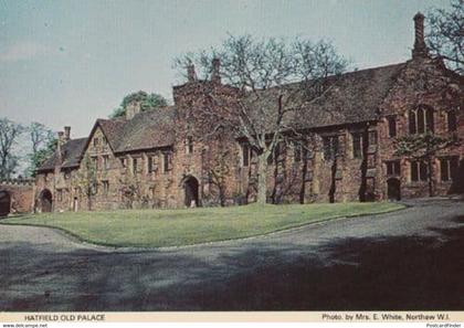 Hatfield Old Palace Herts Hertfordshire Womens Institute Postcard