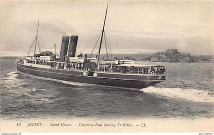 Jersey - ST. HELIER - Guernsey boat leaving St. Helier - Publ. L.L. Levy 10