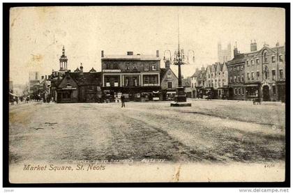 Cpa Angleterre Market Square , St Neots  A47