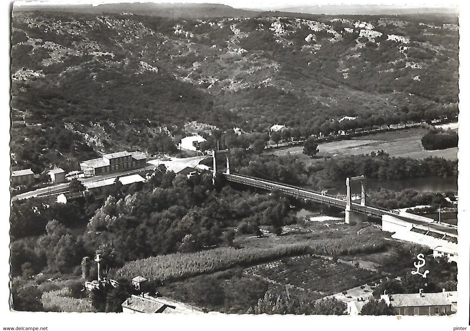 REMOULINS - Vue aérienne