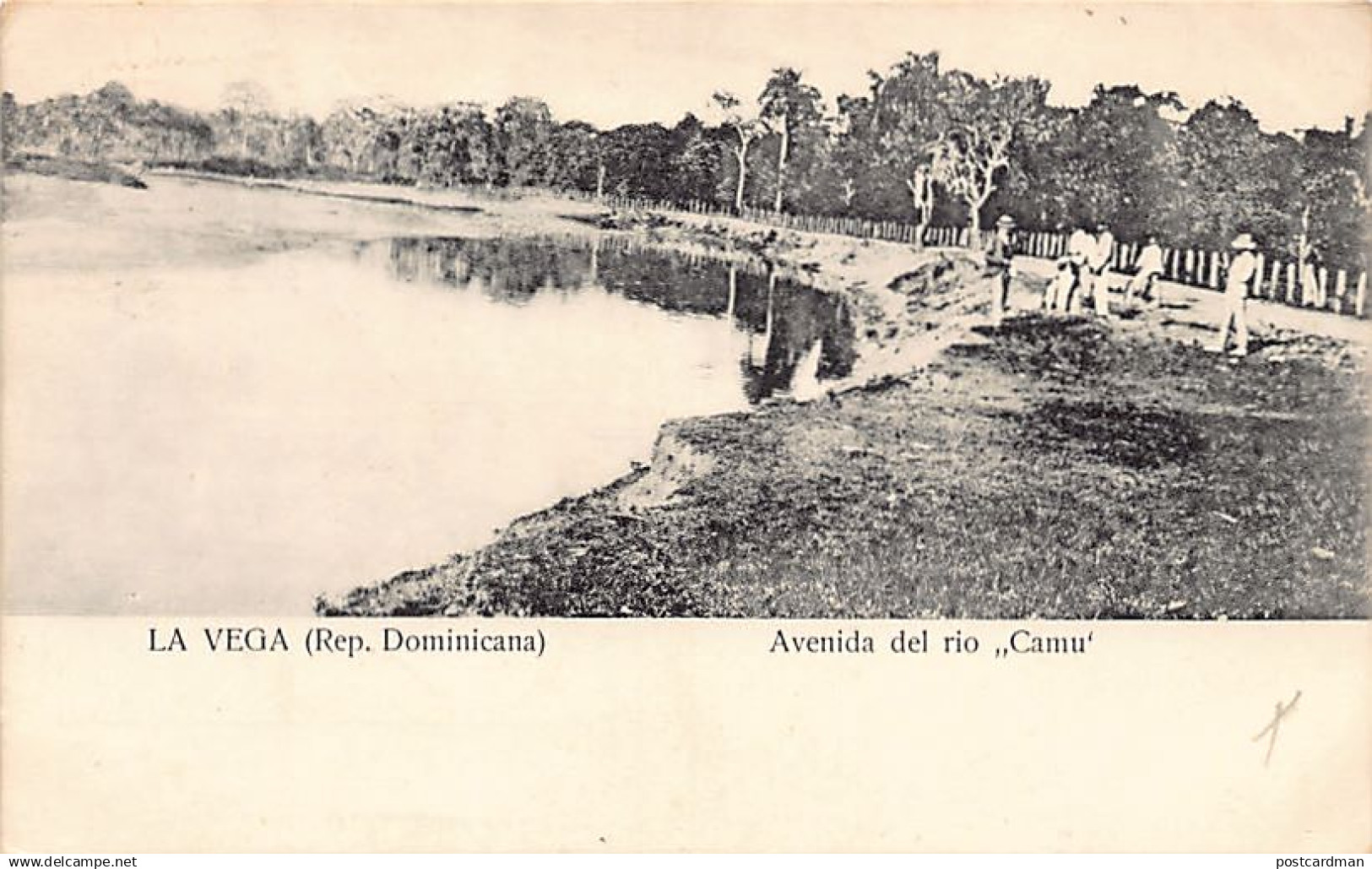 República Dominicana - LA VEGA - Avenida del rio Camu