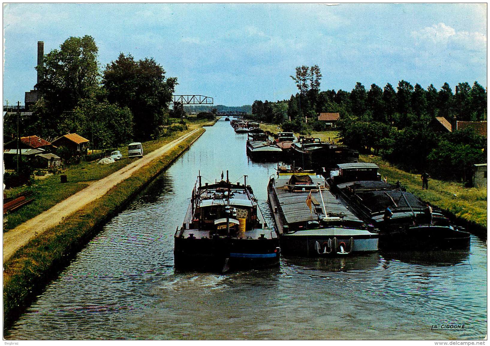 RIBECOURT     LE CANAL   PENICHE