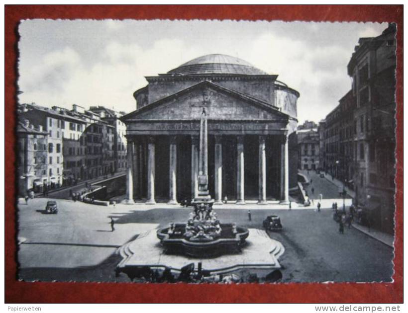 Roma - Il Pantheon / Auto