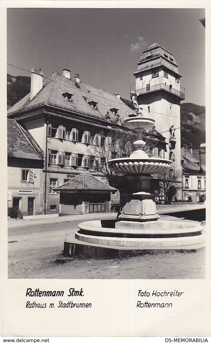 Rottenmann - Rathaus mit Stadtbrunnen