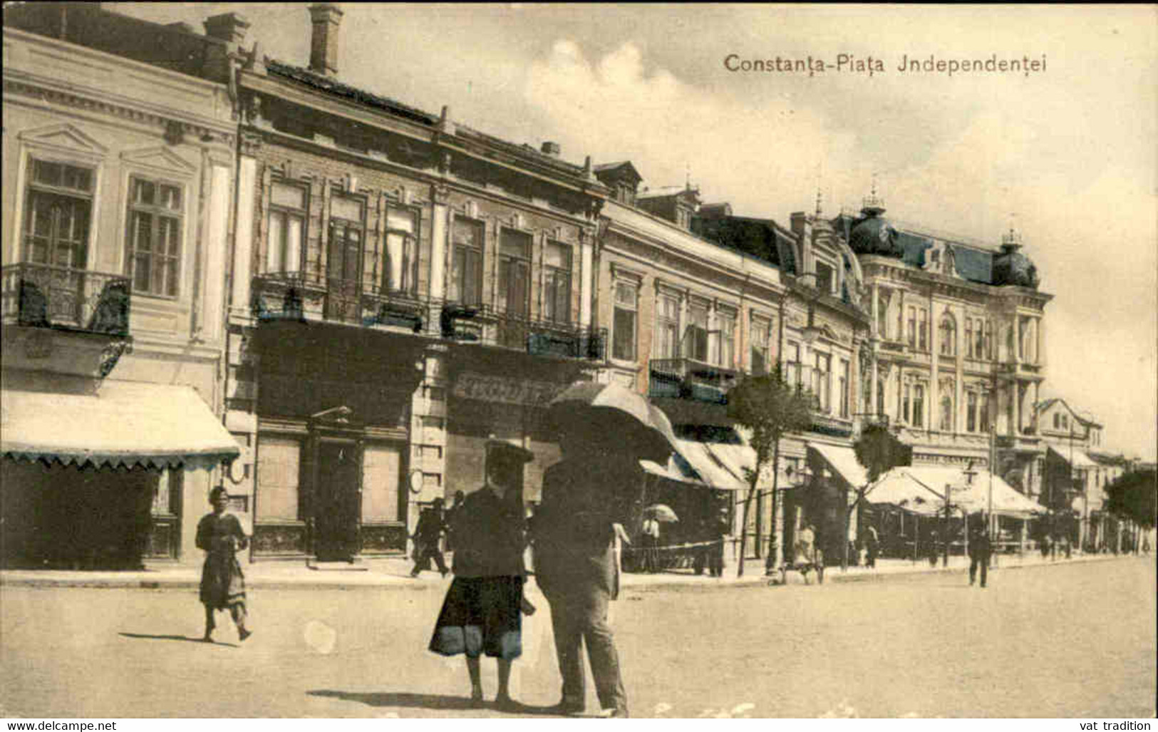 ROUMANIE  - Carte postale de  Constanța - une place - L 136754