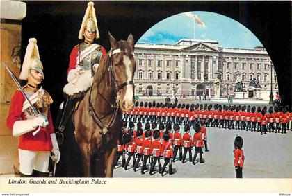 Angleterre - London - Buckingham Palace - London Guards and Buckingham Palace - London - England - Royaume Uni - UK - Un