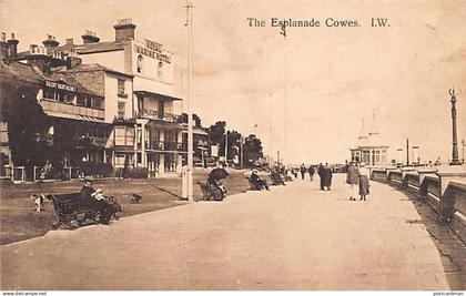 England - COWES The Esplanade