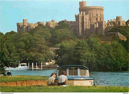 Angleterre - Windsor Castle - Windsor Castle from the River Thames - Château de Windsor - Berkshire - England - Royaume